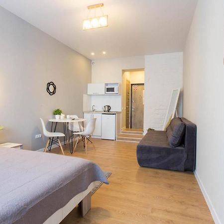 חארקיב New Studio, Metro Yaroslava Mudroho And Universytet - Chernyshevska Str 95-3 מראה חיצוני תמונה