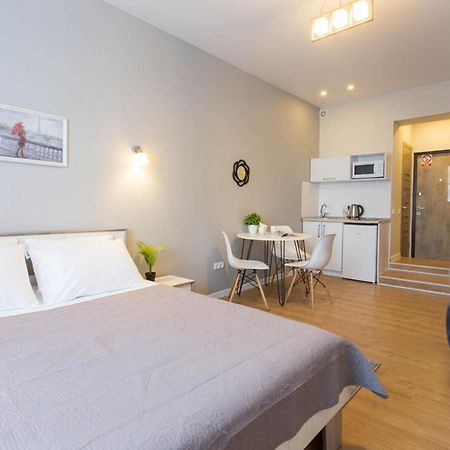 חארקיב New Studio, Metro Yaroslava Mudroho And Universytet - Chernyshevska Str 95-3 מראה חיצוני תמונה