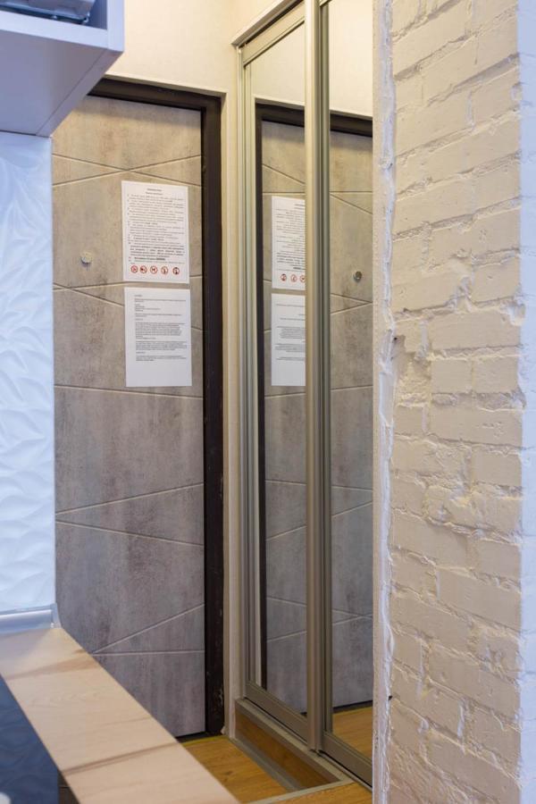 חארקיב New Studio, Metro Yaroslava Mudroho And Universytet - Chernyshevska Str 95-3 מראה חיצוני תמונה