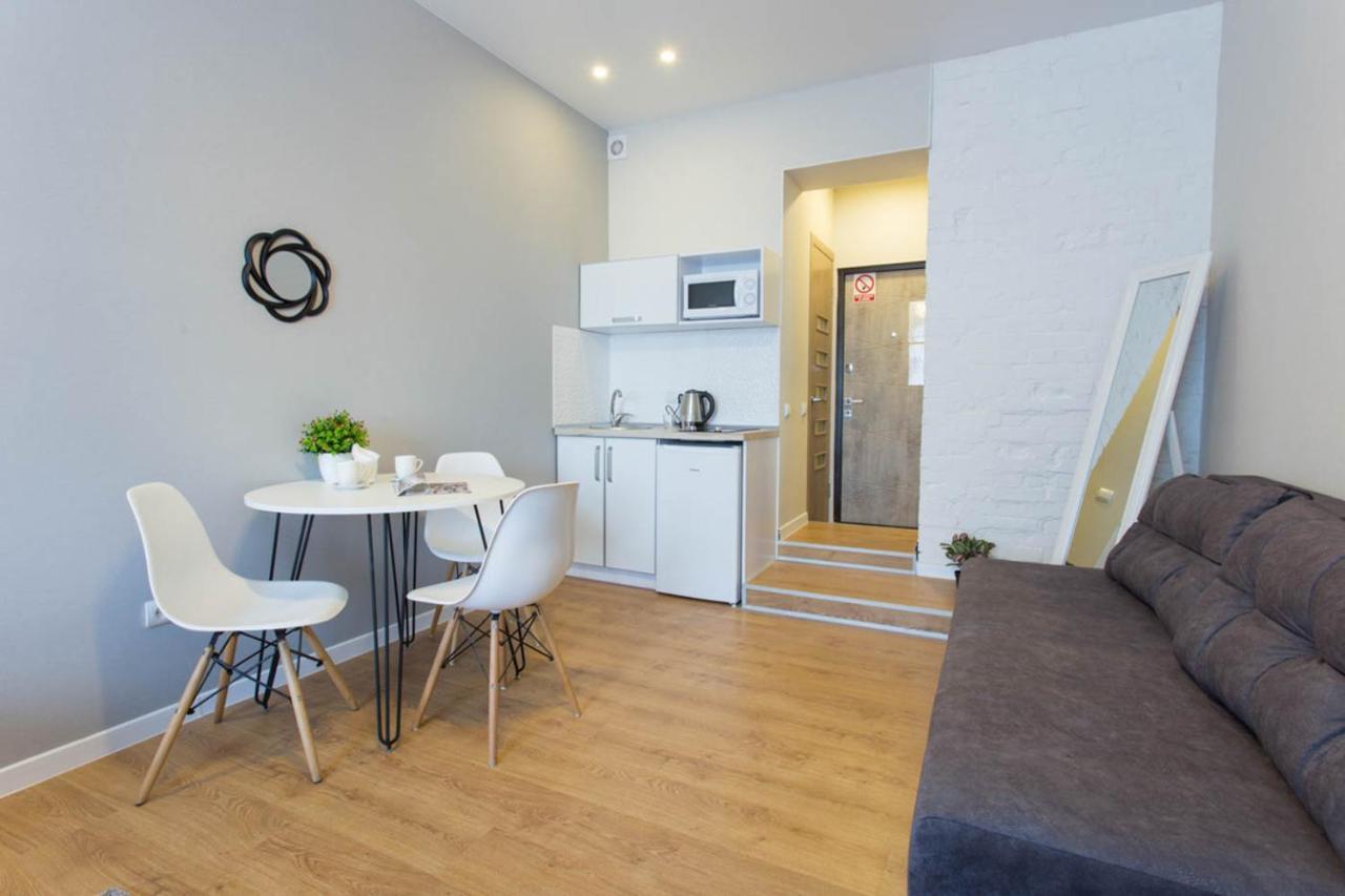 חארקיב New Studio, Metro Yaroslava Mudroho And Universytet - Chernyshevska Str 95-3 מראה חיצוני תמונה